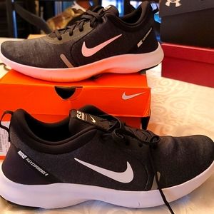 Nike Flex Experience 8